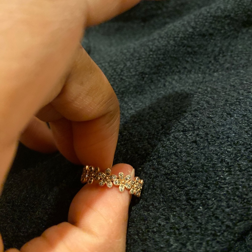 Pandora daisy ring rose gold